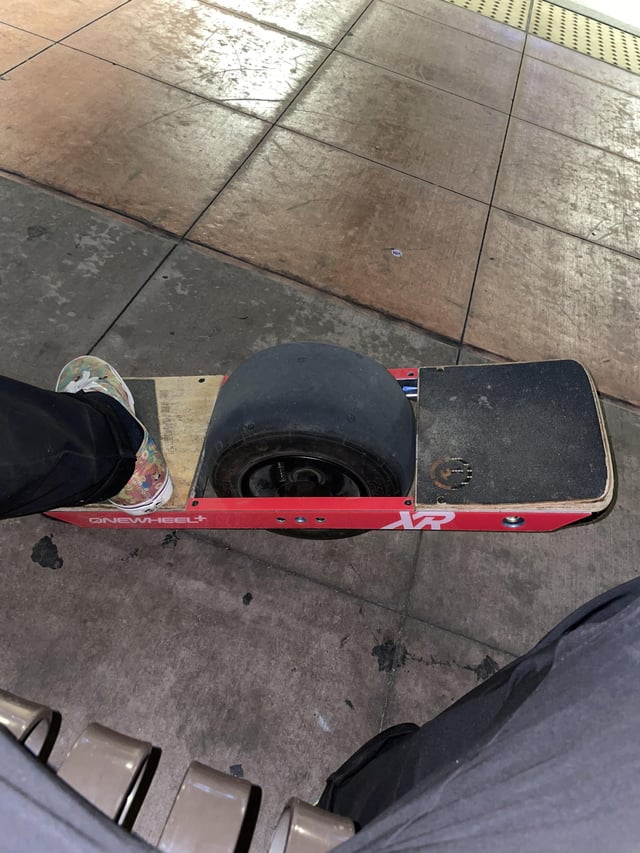 Heading home! Who else uses their Onewheel to commute to work?
