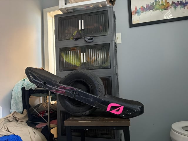 First Onewheel was an XR which made me buy the rally XL two days after lol but 2 different boards by far. Can somebody give me advice on how to build my XR so it handles the way it does just has more if not the same power as the xl open to any ideas money is not a issue tell me your ultimate build