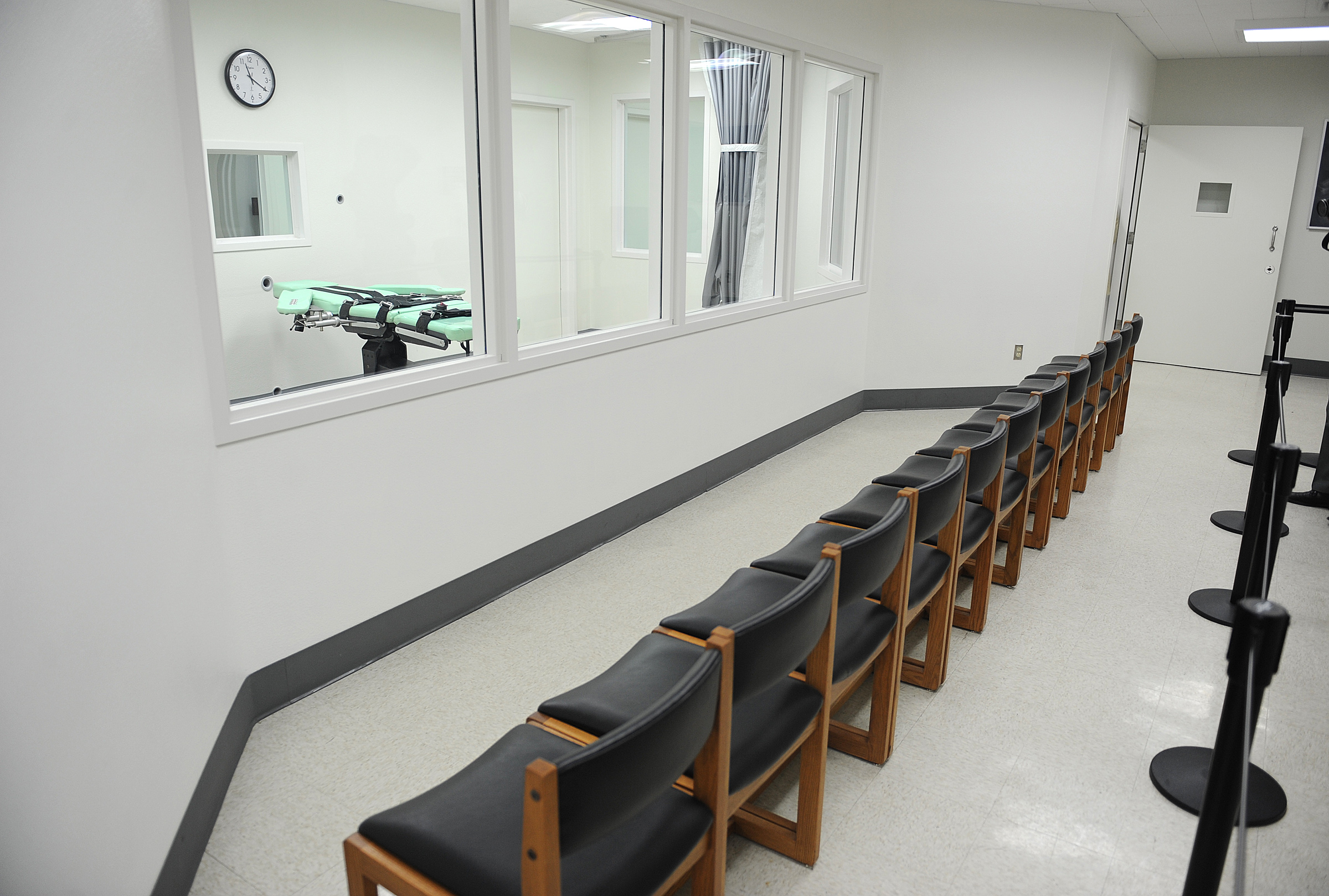 SAN QUENTIN, CALIFORNIA SEPTEMBER 21, 2010?A view of the new lethal injection chamber at San Quentin State Prison. The new facility costs $853.  (Photo by Wally Skalij/Los Angeles Times via Getty Images)