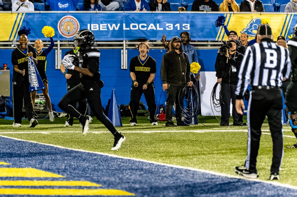 Fifth year running back Kaderris Roberts runs into the endzone scoring Delaware's first touchdown of the game. Photo credit: Dave Reeder