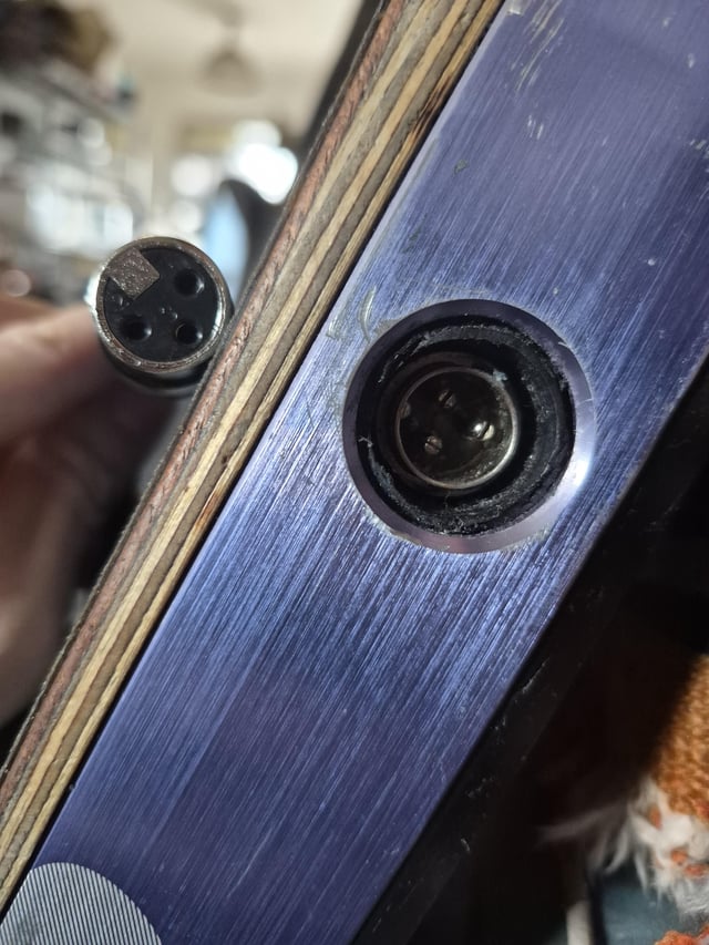 Help my charger wont fit my onewheel